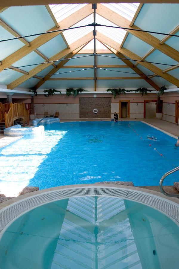 Minella & Leisure Centre Hotel 4*