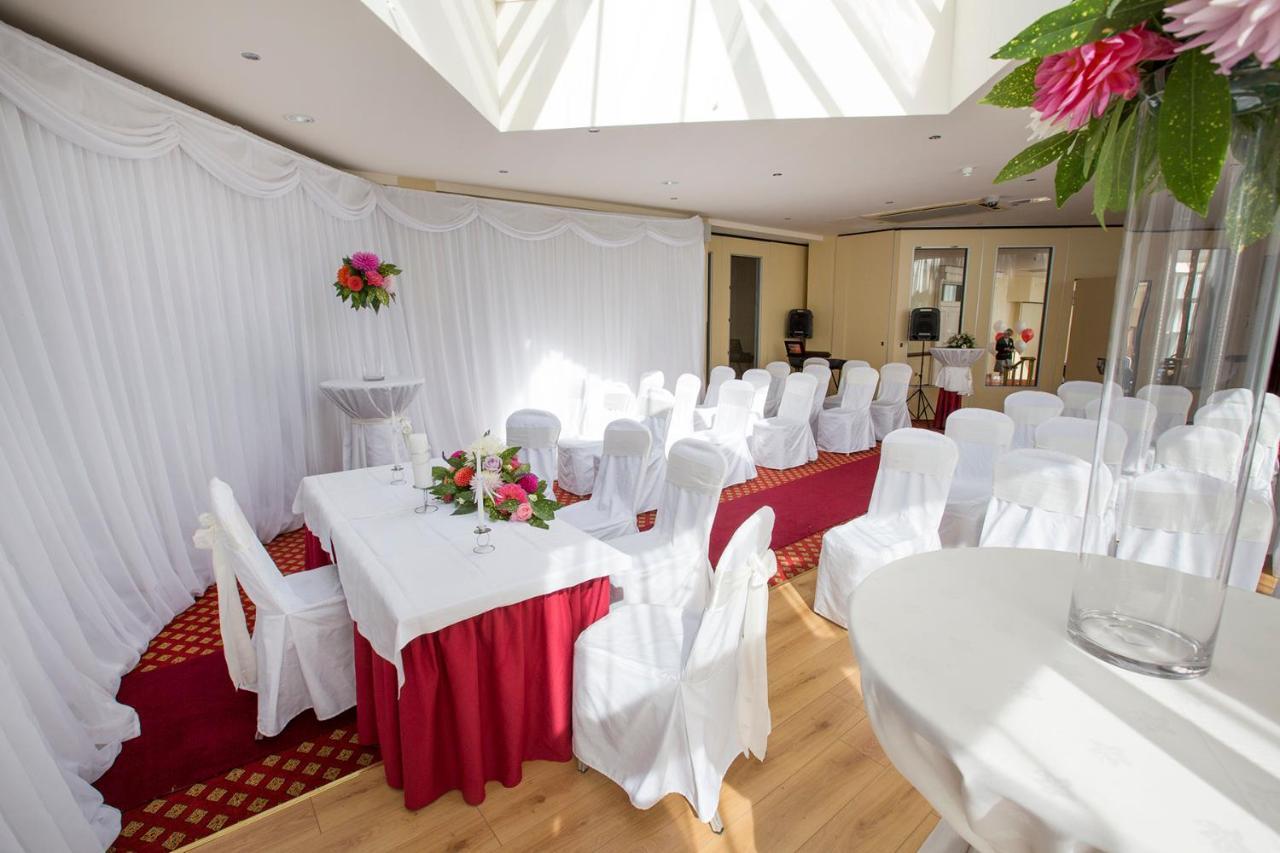 Minella & Leisure Centre Hotel 4*